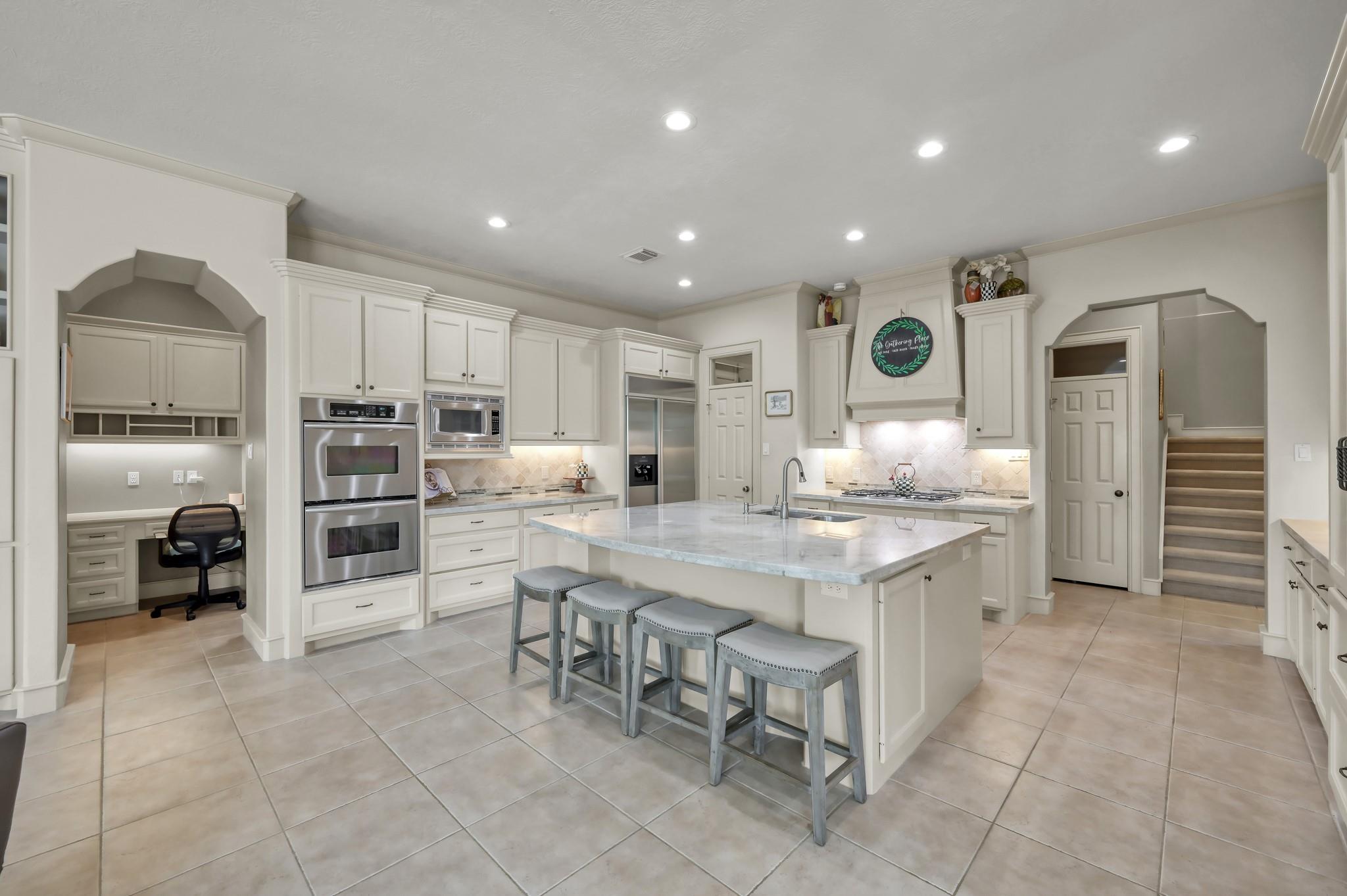 13914 Rustic Hills Lane Property Photo 13