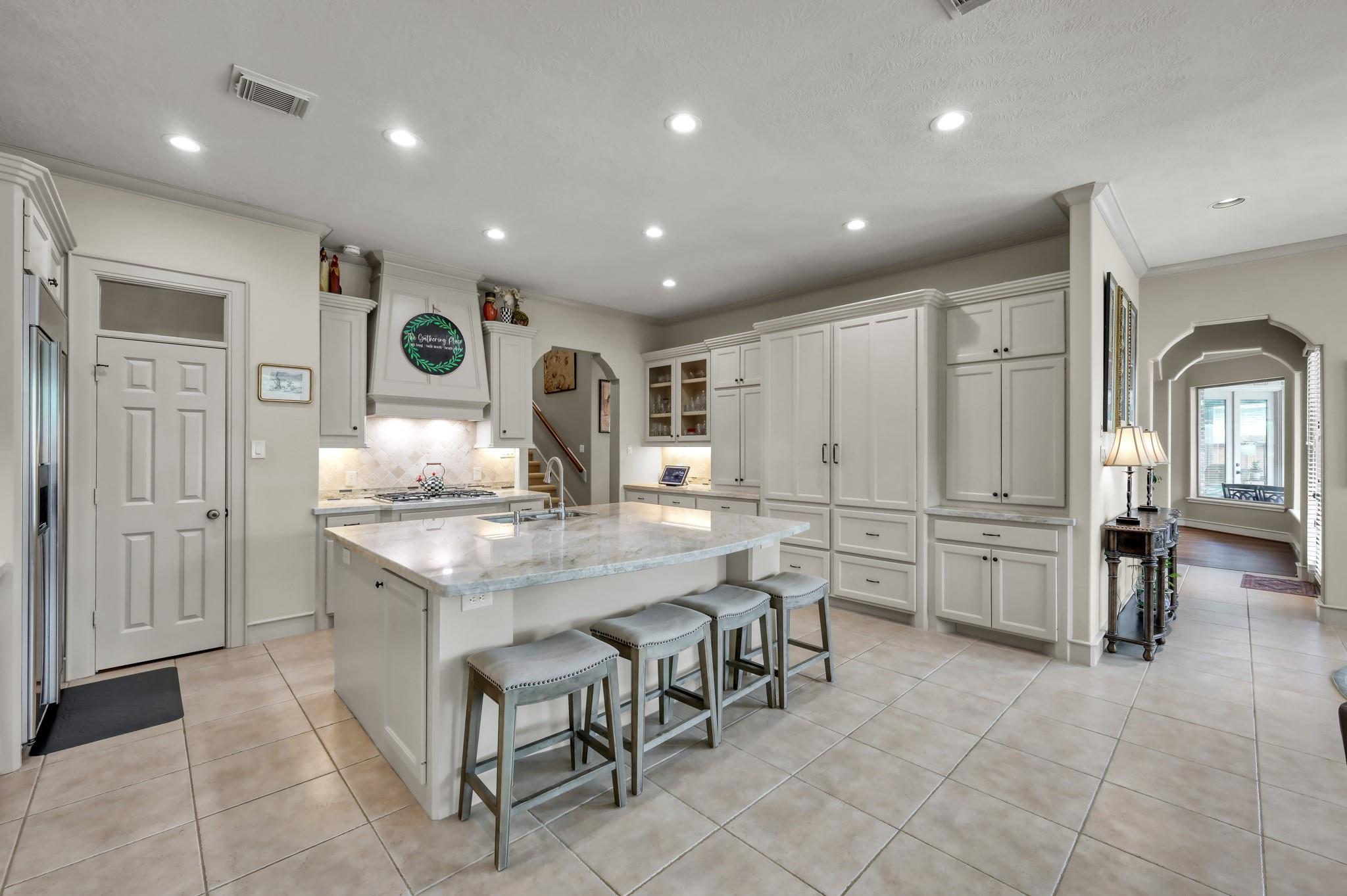 13914 Rustic Hills Lane Property Photo 17
