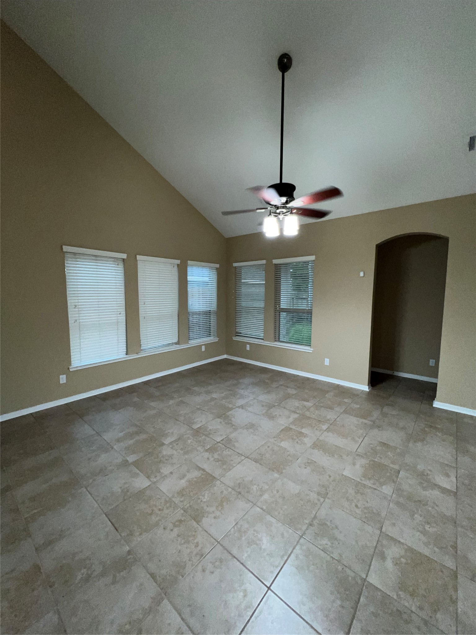 1727 Stieler Drive Property Photo 4