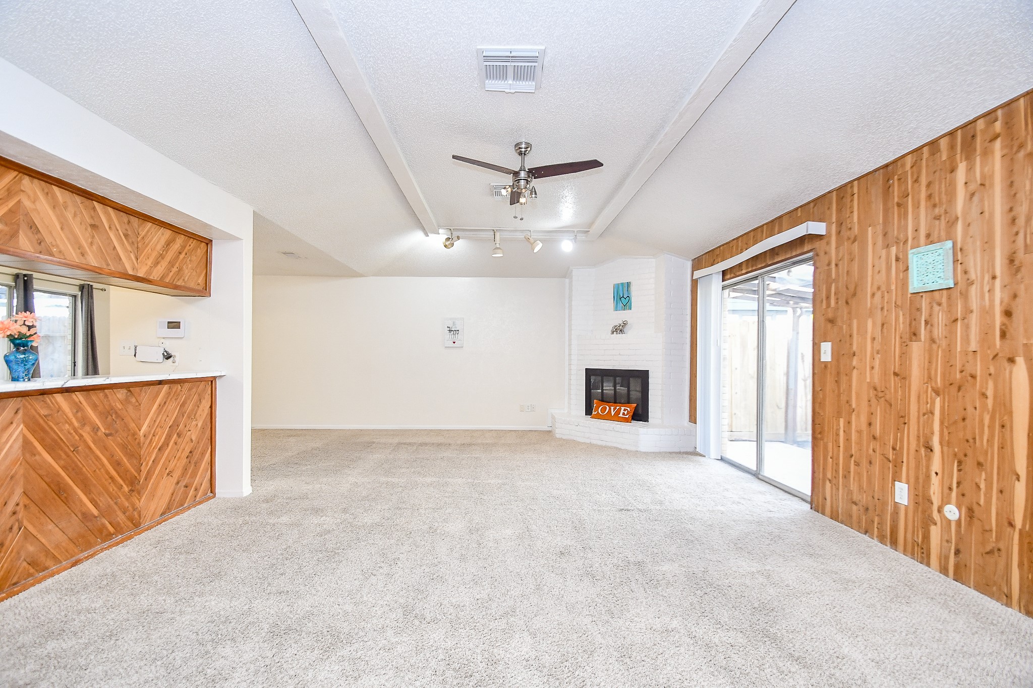 11554 Chesswood Drive Property Photo 5