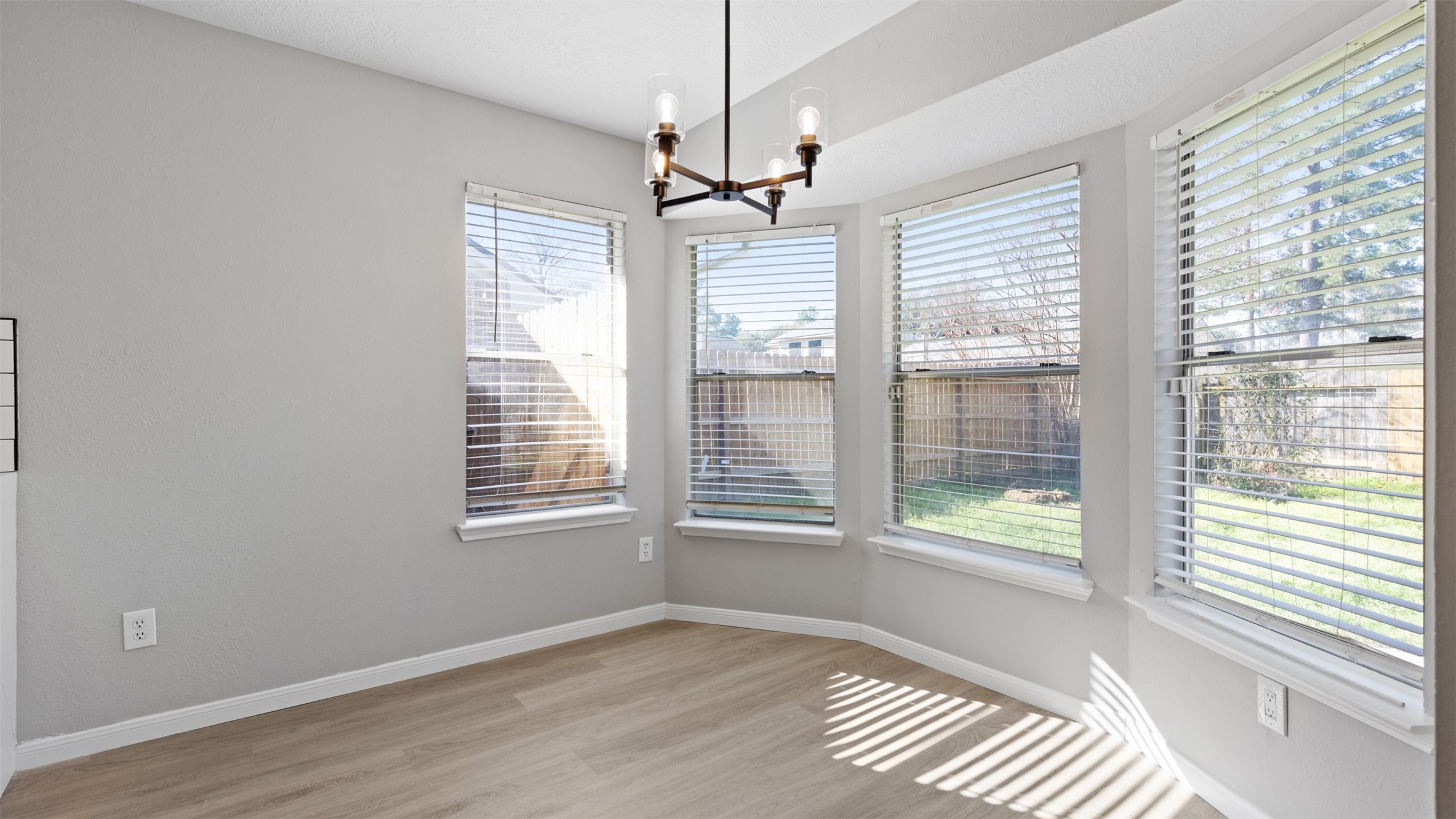 23923 Spring Oak Drive Property Photo 9