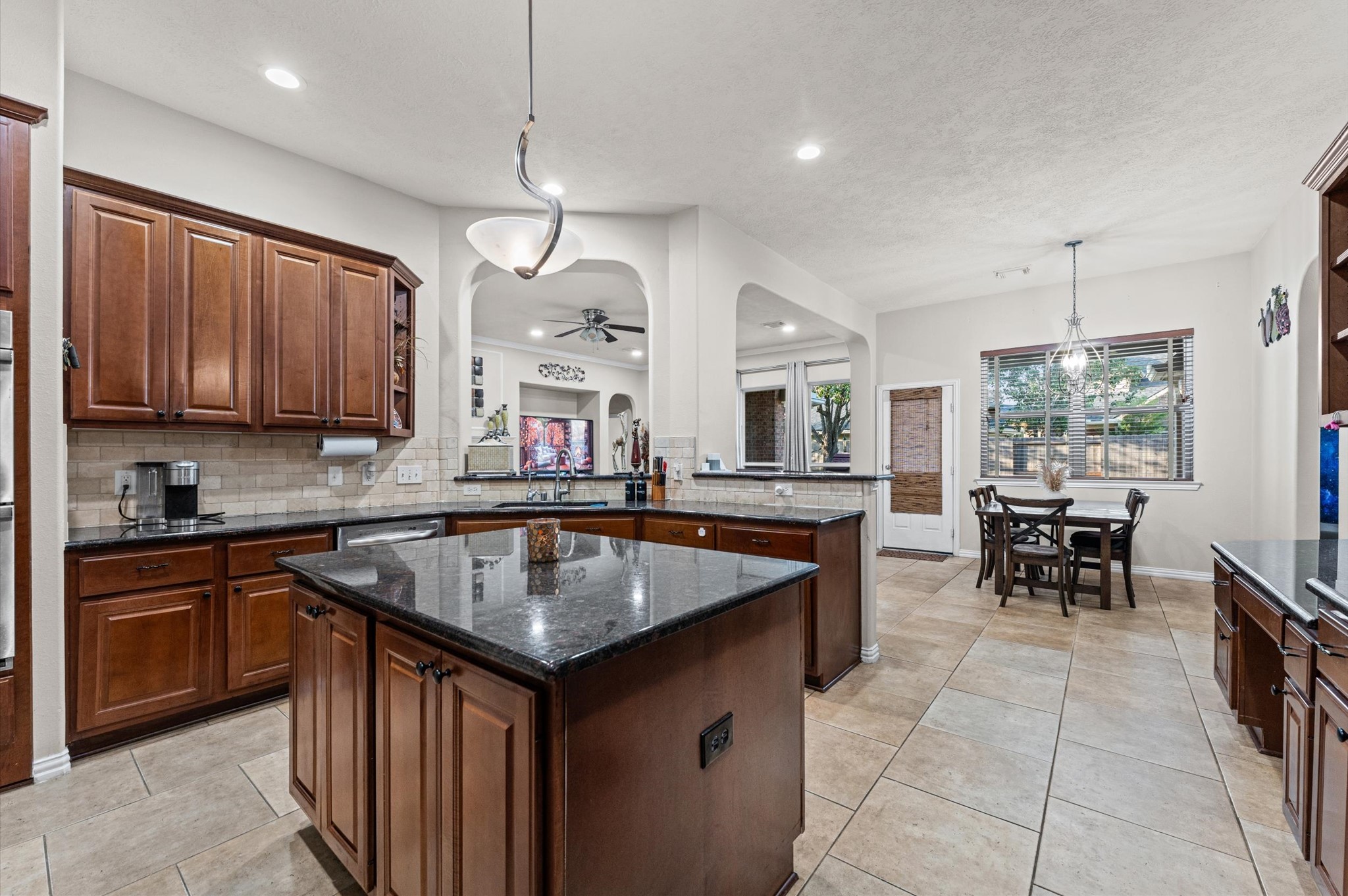 6714 Sage Grass Lane Property Photo 12