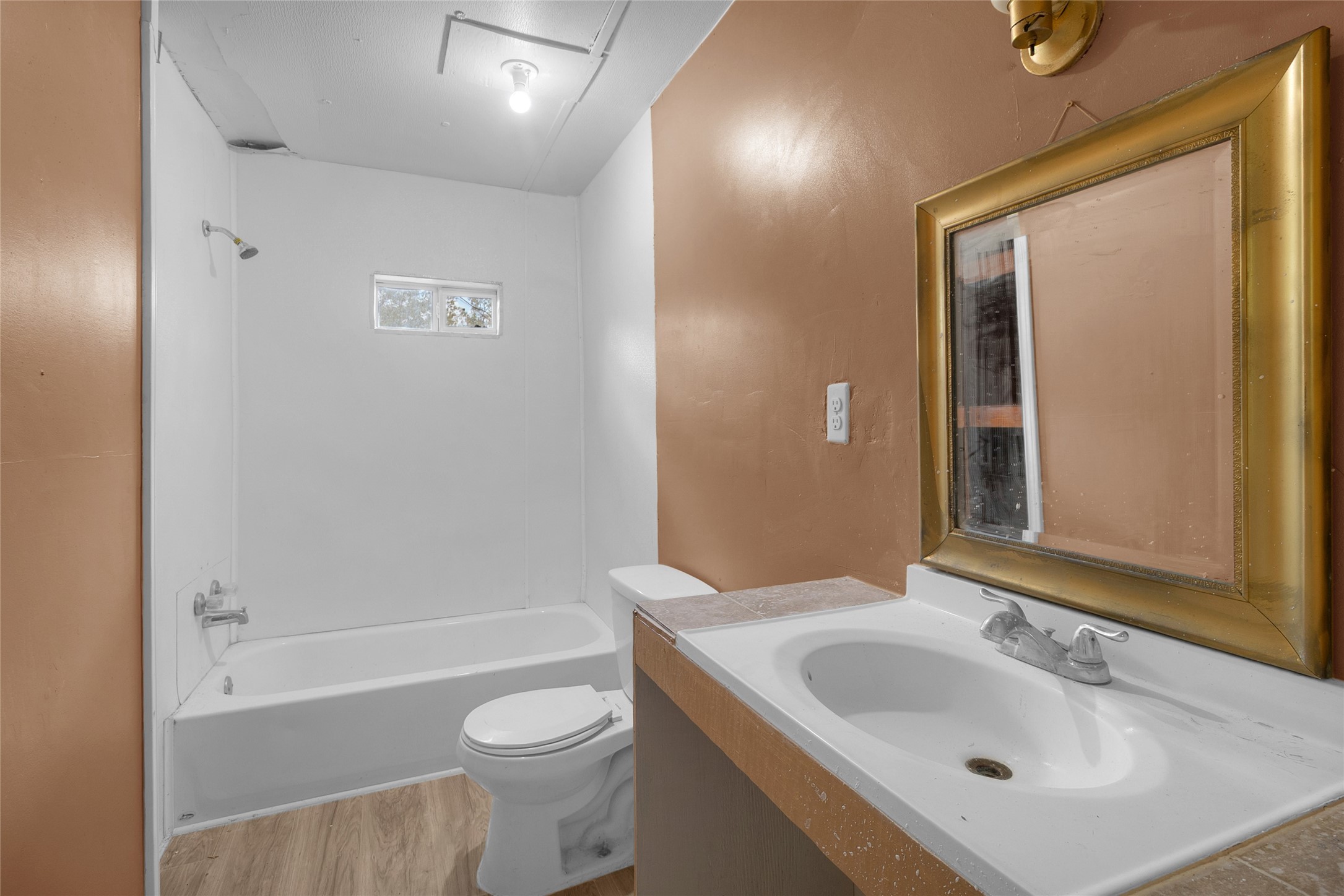 310 County Road 3280 Property Photo 13