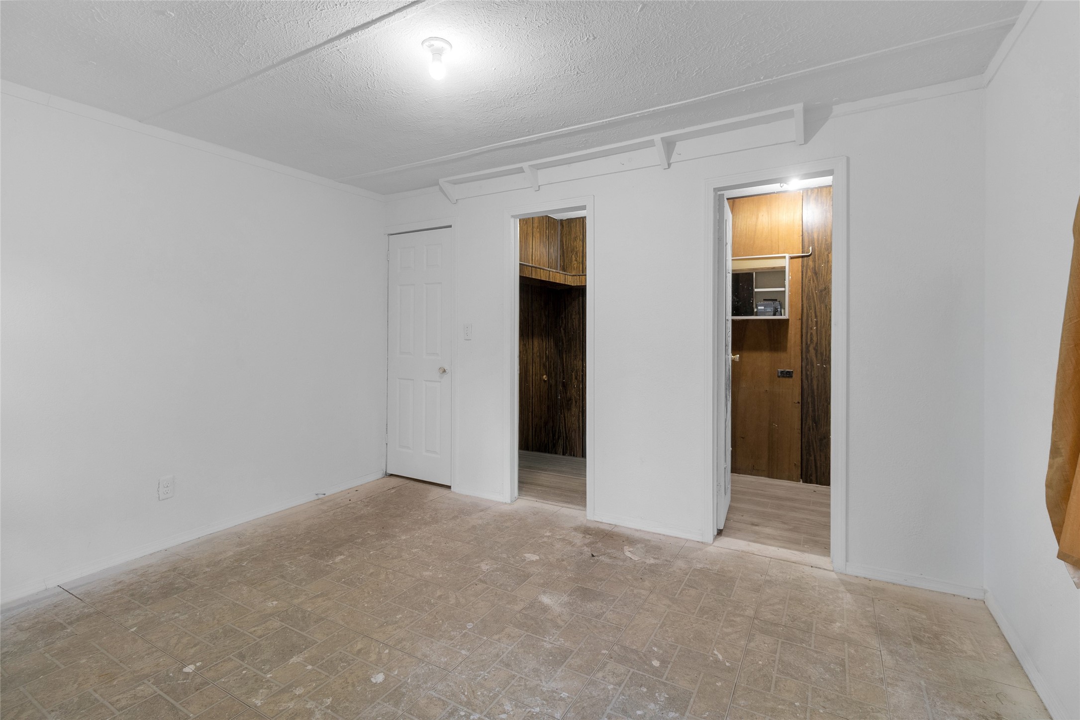 310 County Road 3280 Property Photo 15