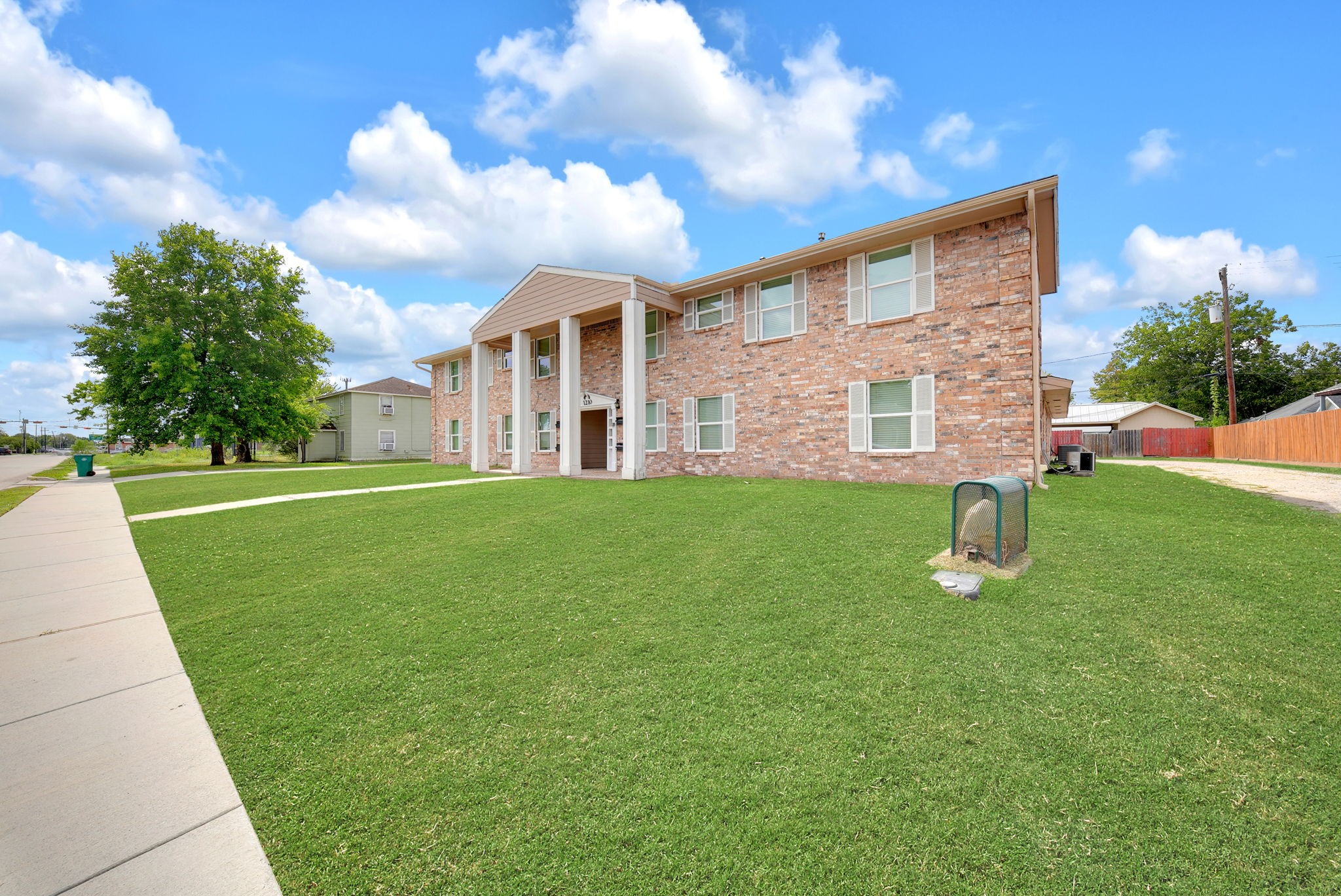 1210 Wafer Street 4 Property Photo 3