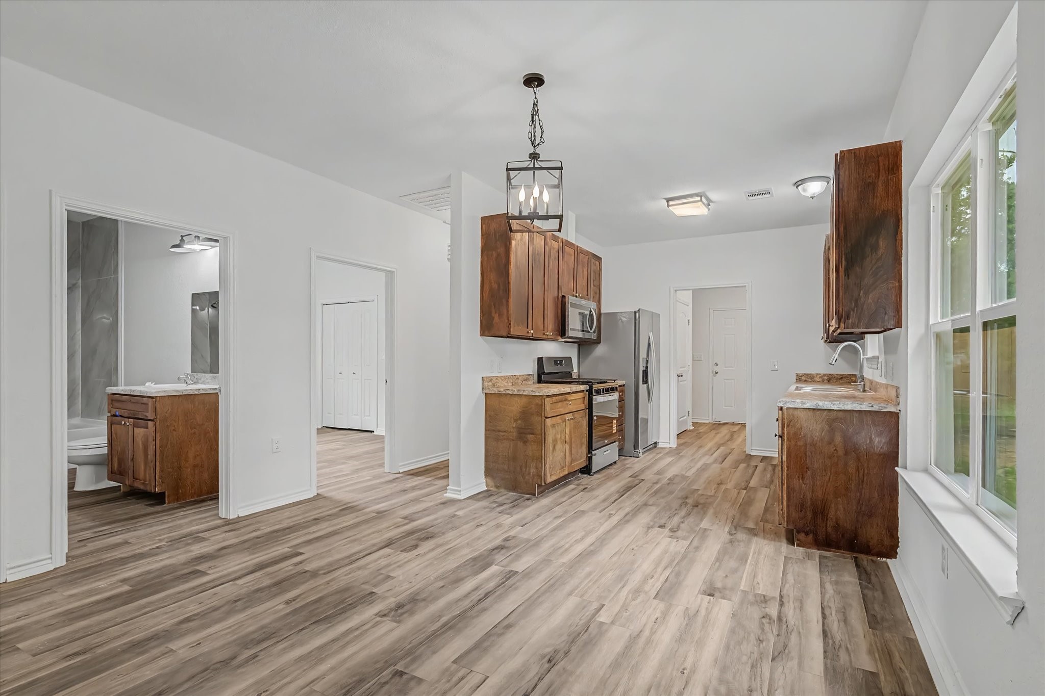 517 E Linney Street Property Photo 7