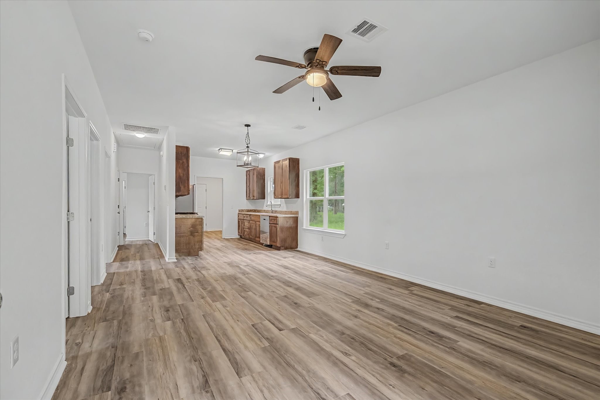 517 E Linney Street Property Photo 21