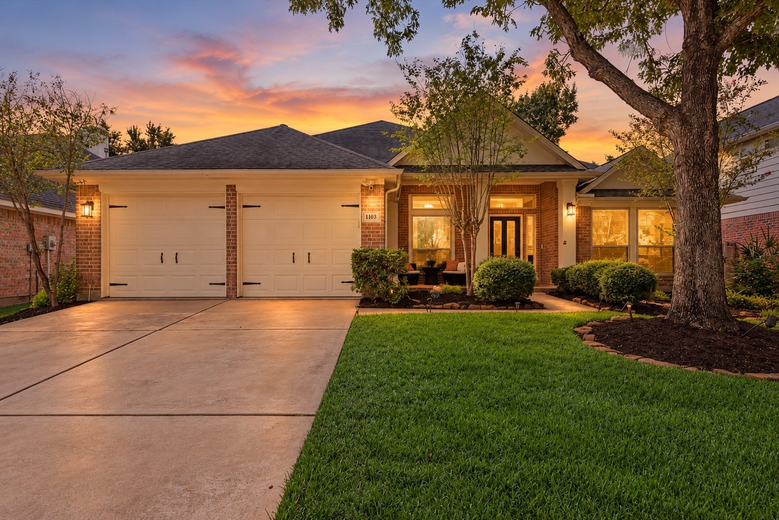 1103 Compass Cove Circle Property Photo 1