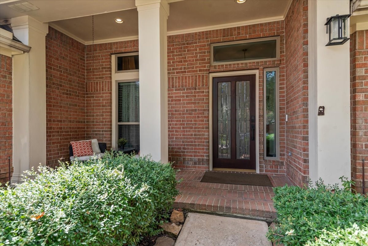 1103 Compass Cove Circle Property Photo 2