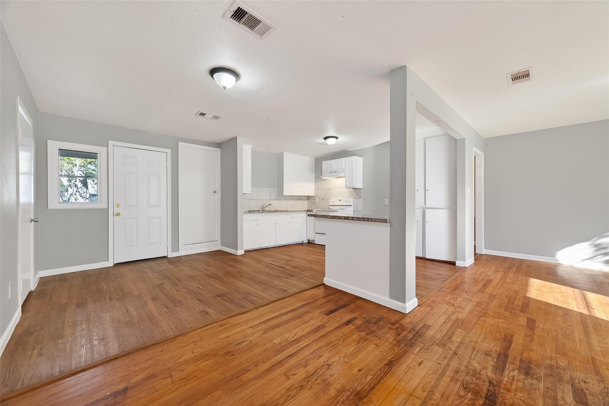 6127 Beldart Street Property Photo 5