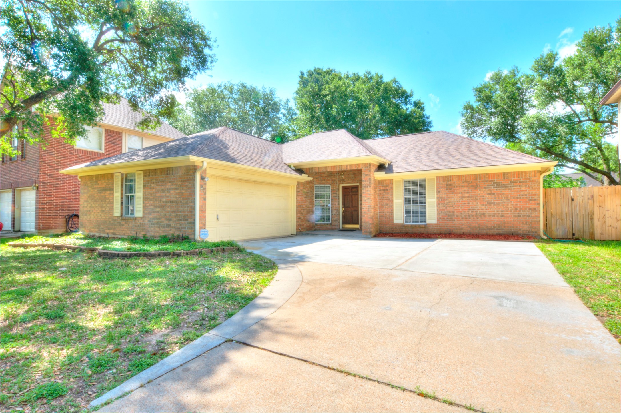 22807 Red River Drive Property Photo 1