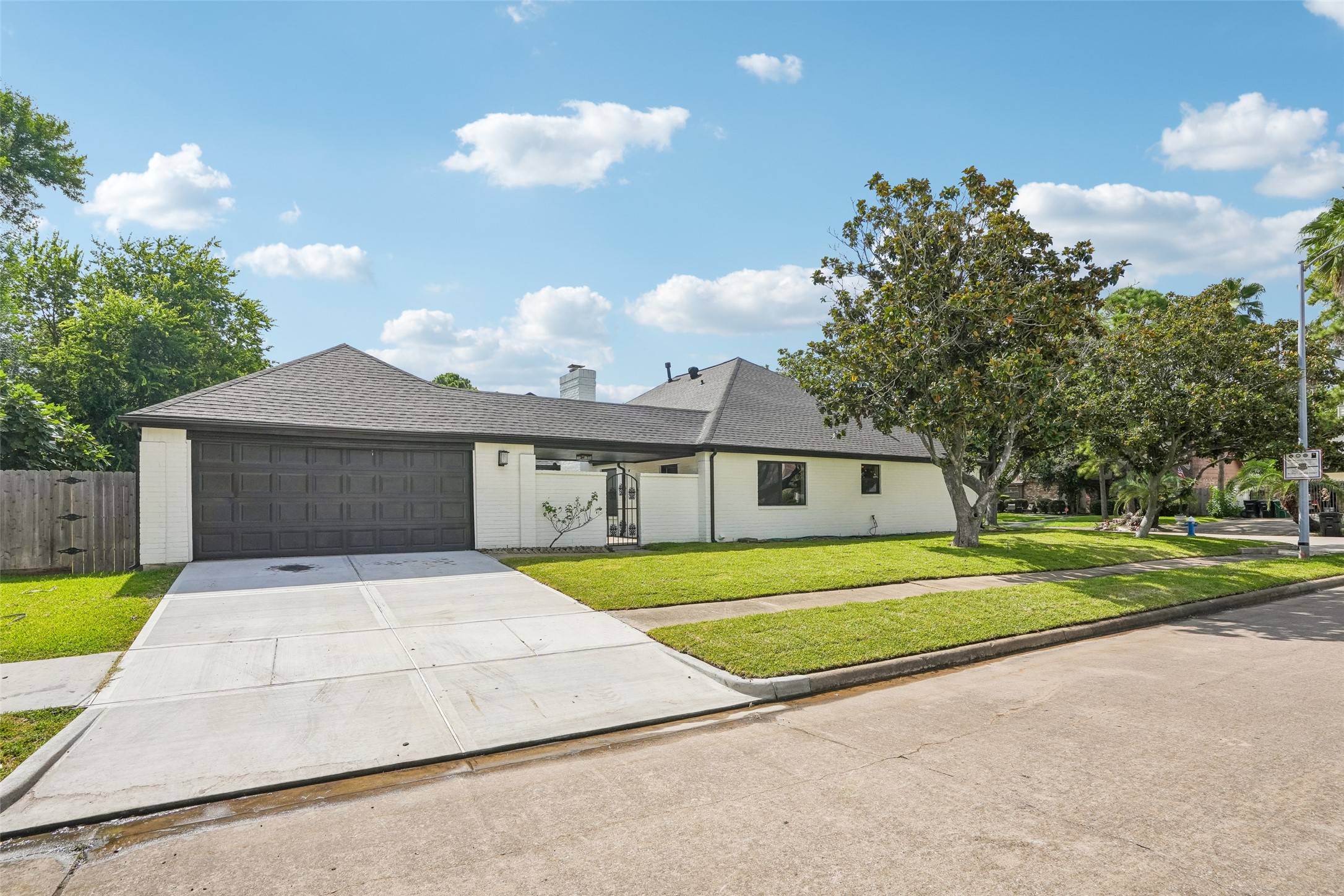 2275 Woodland Springs Street Property Photo 30
