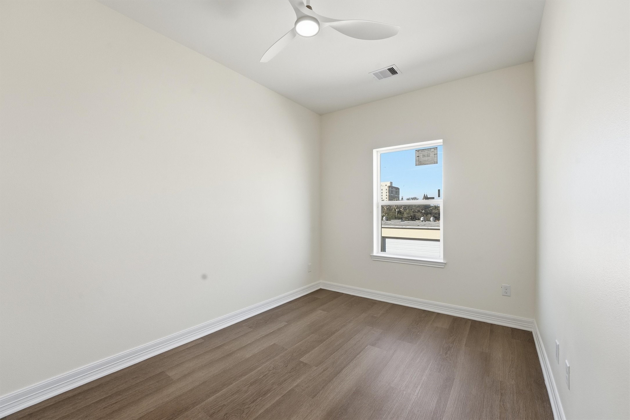 2005 Sealy Street Property Photo 23