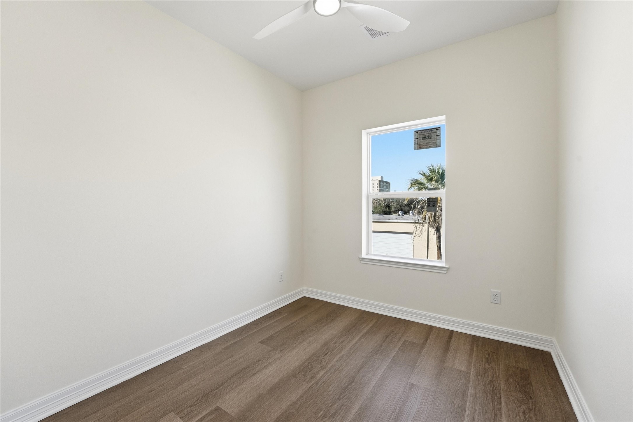 2005 Sealy Street Property Photo 29