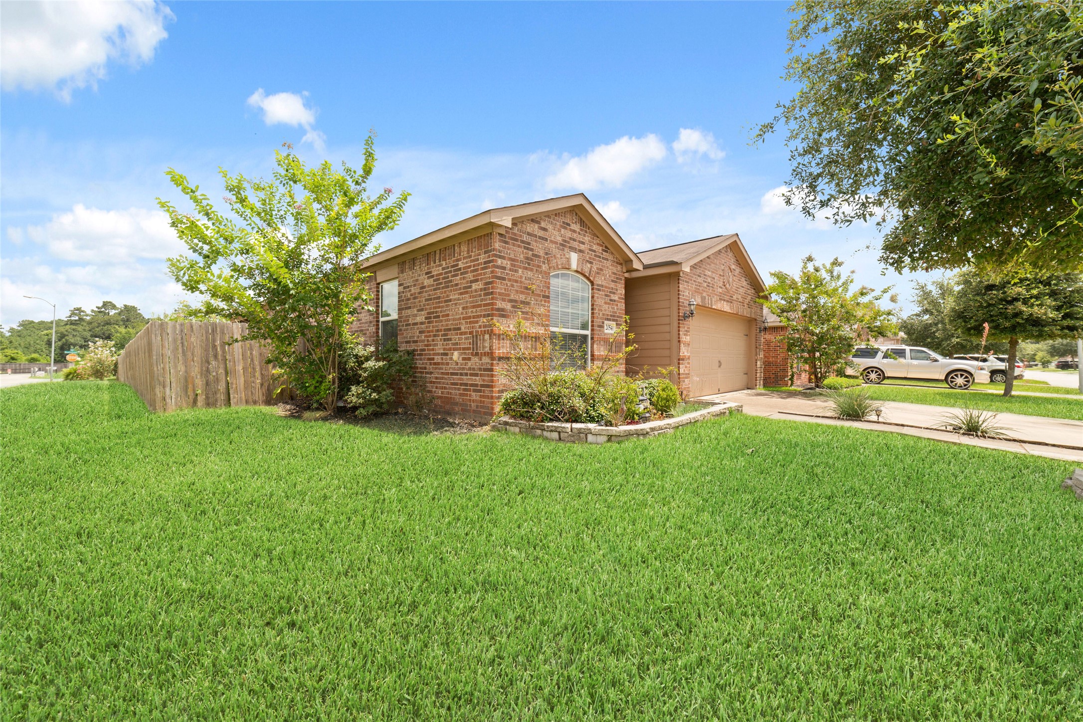 12054 Fairquarter Lane Property Photo 3