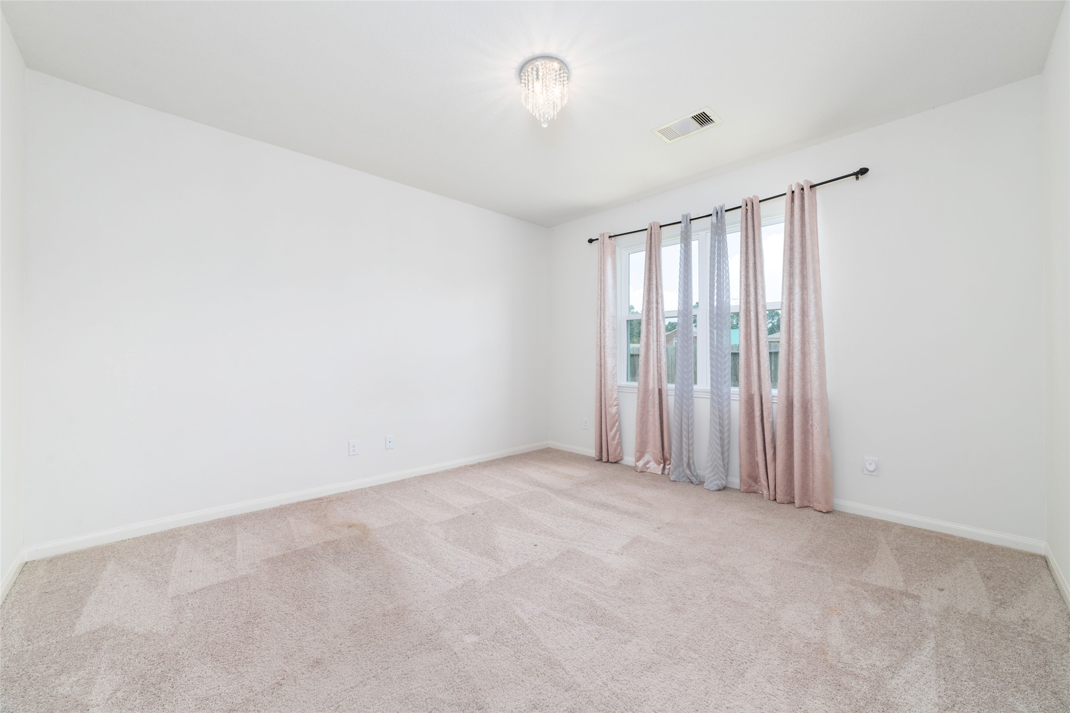 12054 Fairquarter Lane Property Photo 16