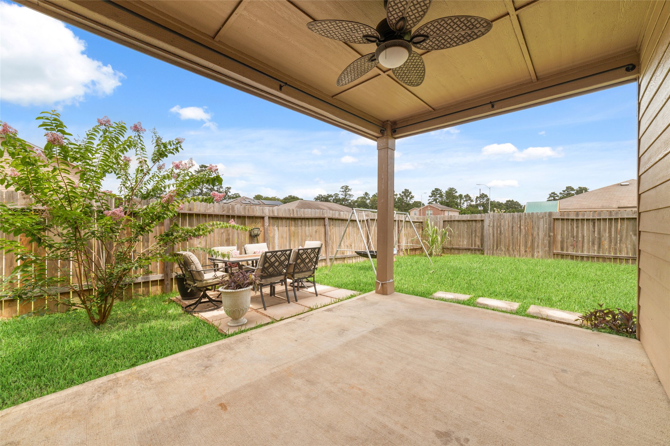 12054 Fairquarter Lane Property Photo 25