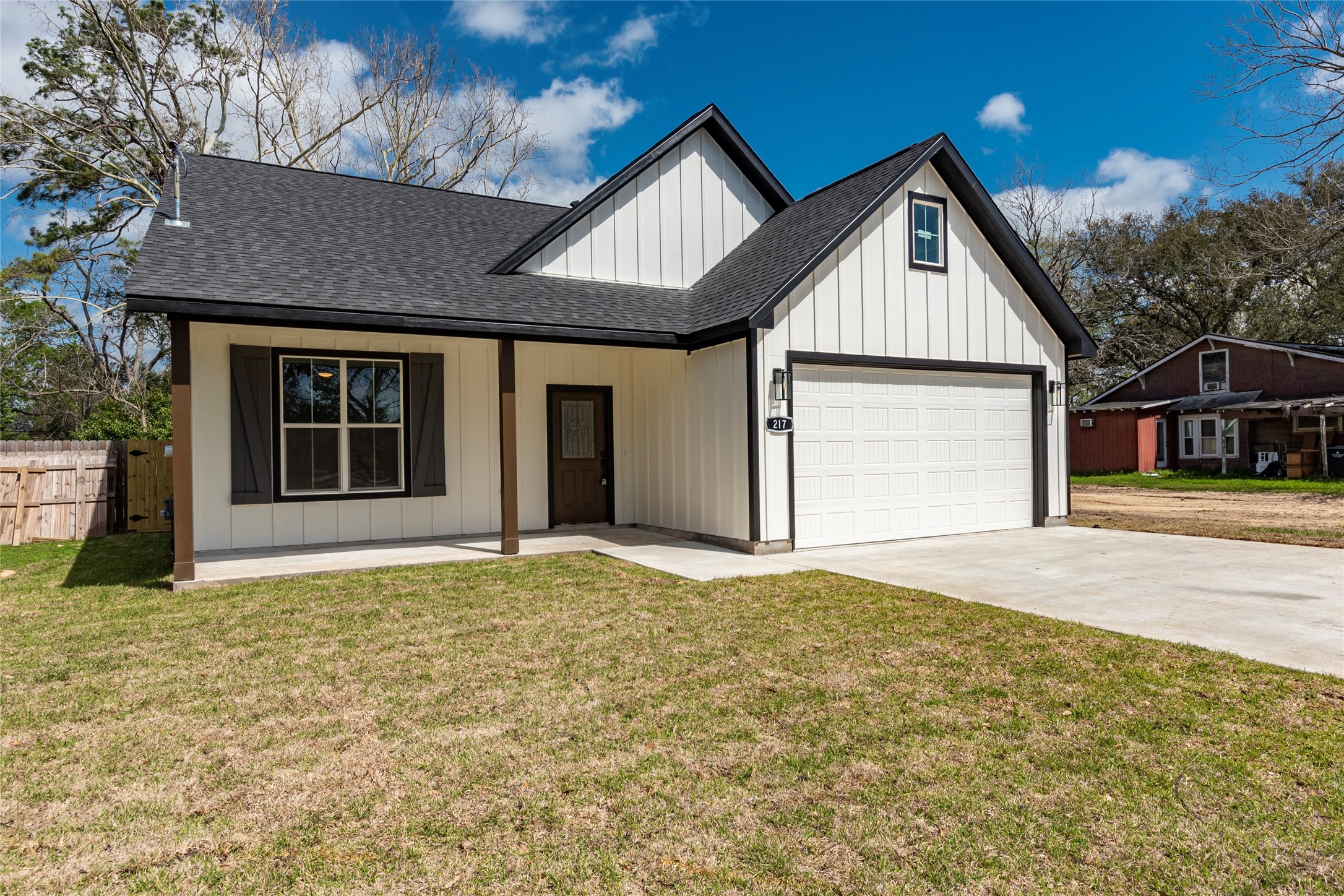 217 E Southland Avenue Property Photo
