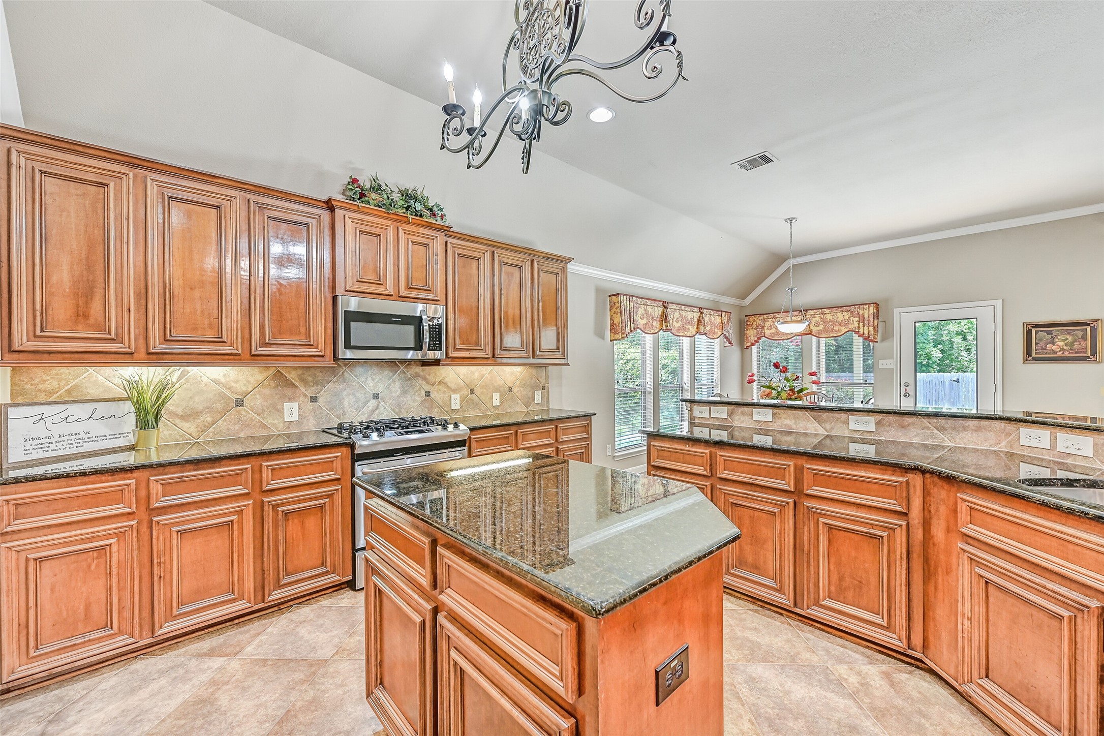 2427 Pioneer Oaks Drive Property Photo 20
