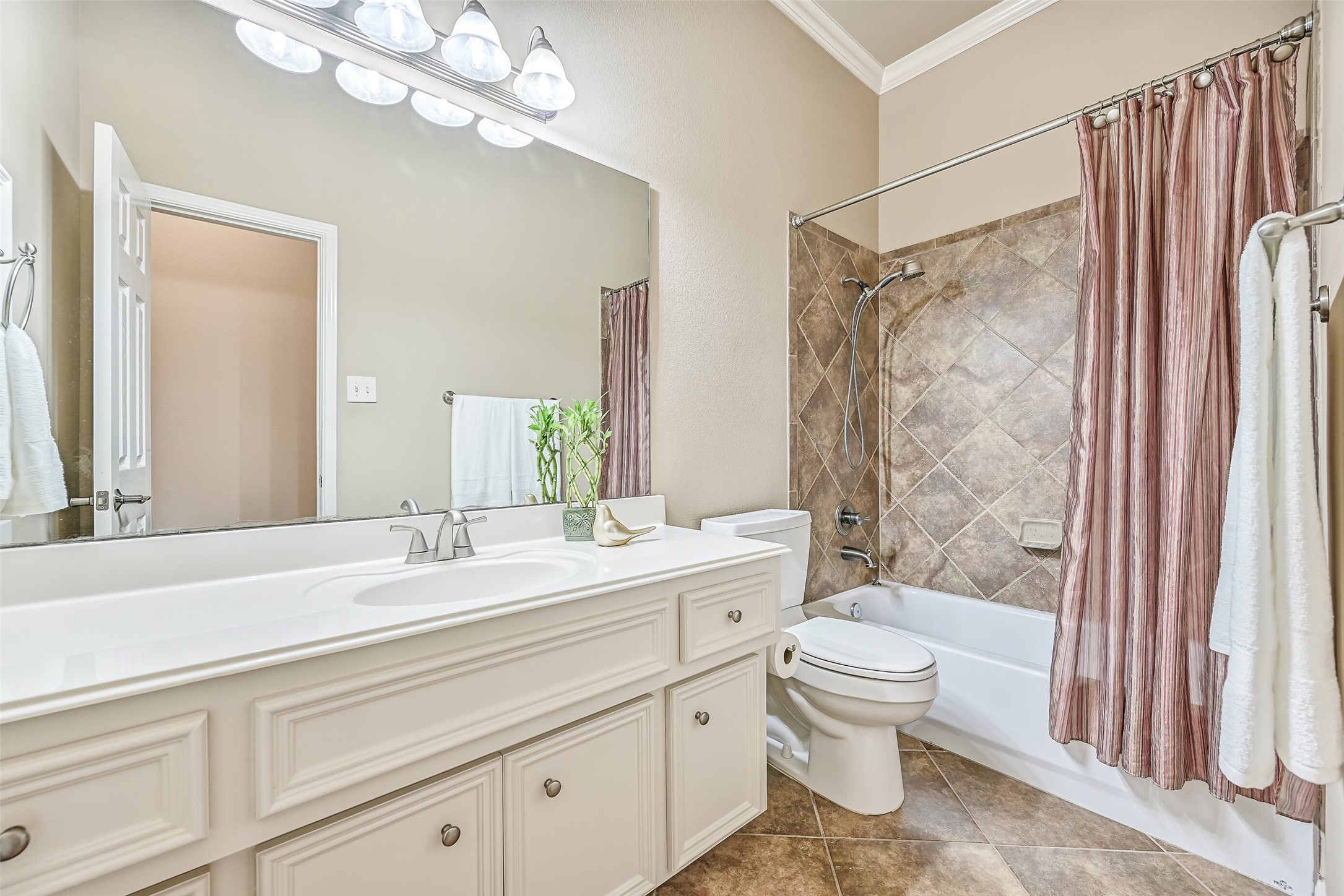 2427 Pioneer Oaks Drive Property Photo 28