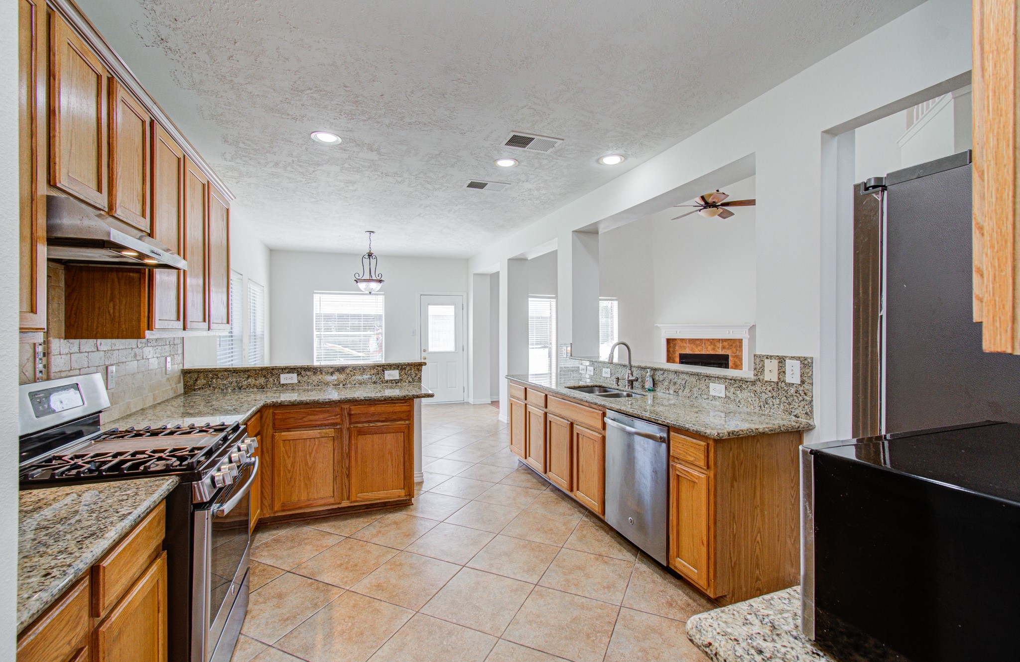 1402 Pine Knot Court Property Photo 9
