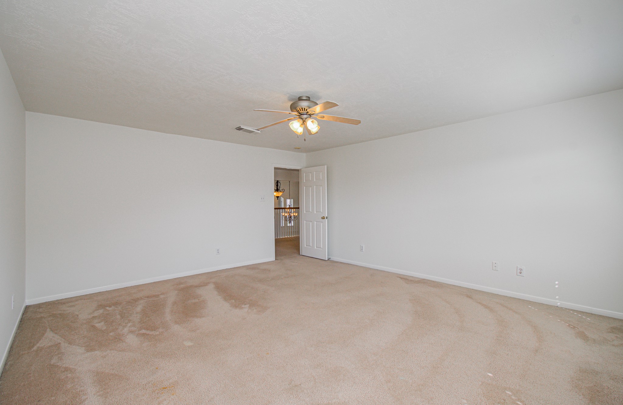 1402 Pine Knot Court Property Photo 22