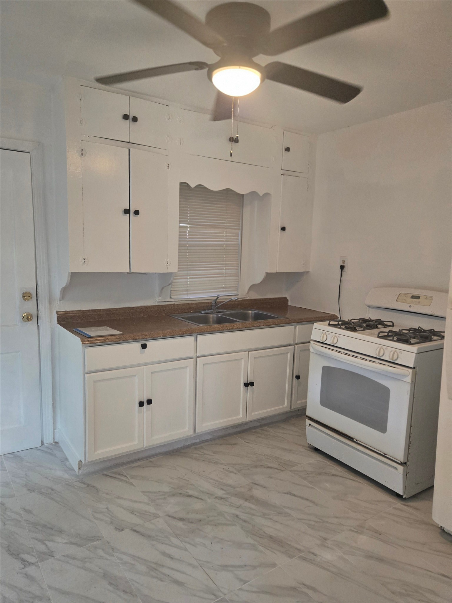 1303 9th Street Property Photo 3