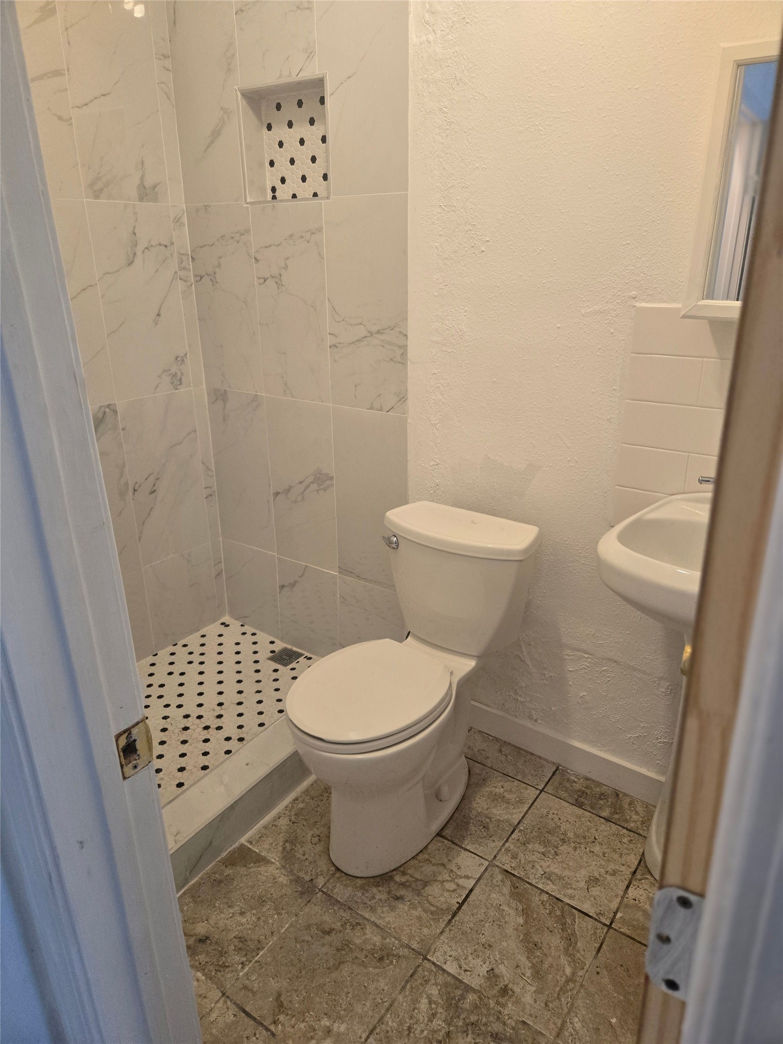 1303 9th Street Property Photo 4