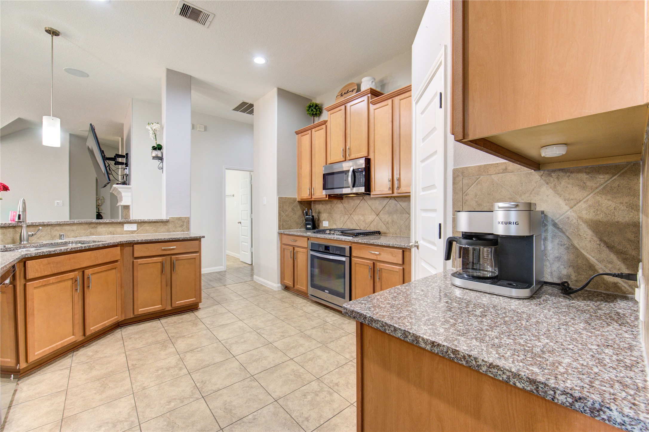 20735 Bandrock Terrace Property Photo 8