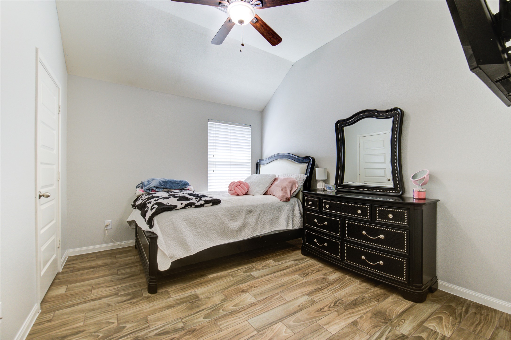 20735 Bandrock Terrace Property Photo 25