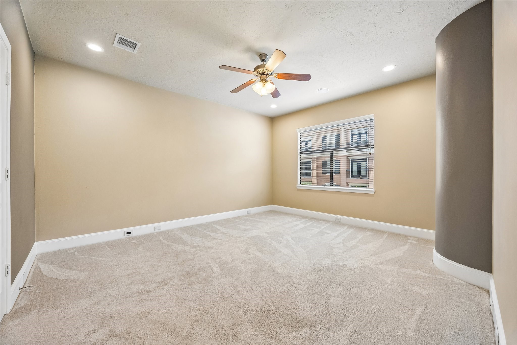 405 Jackson Hill Street Property Photo 11