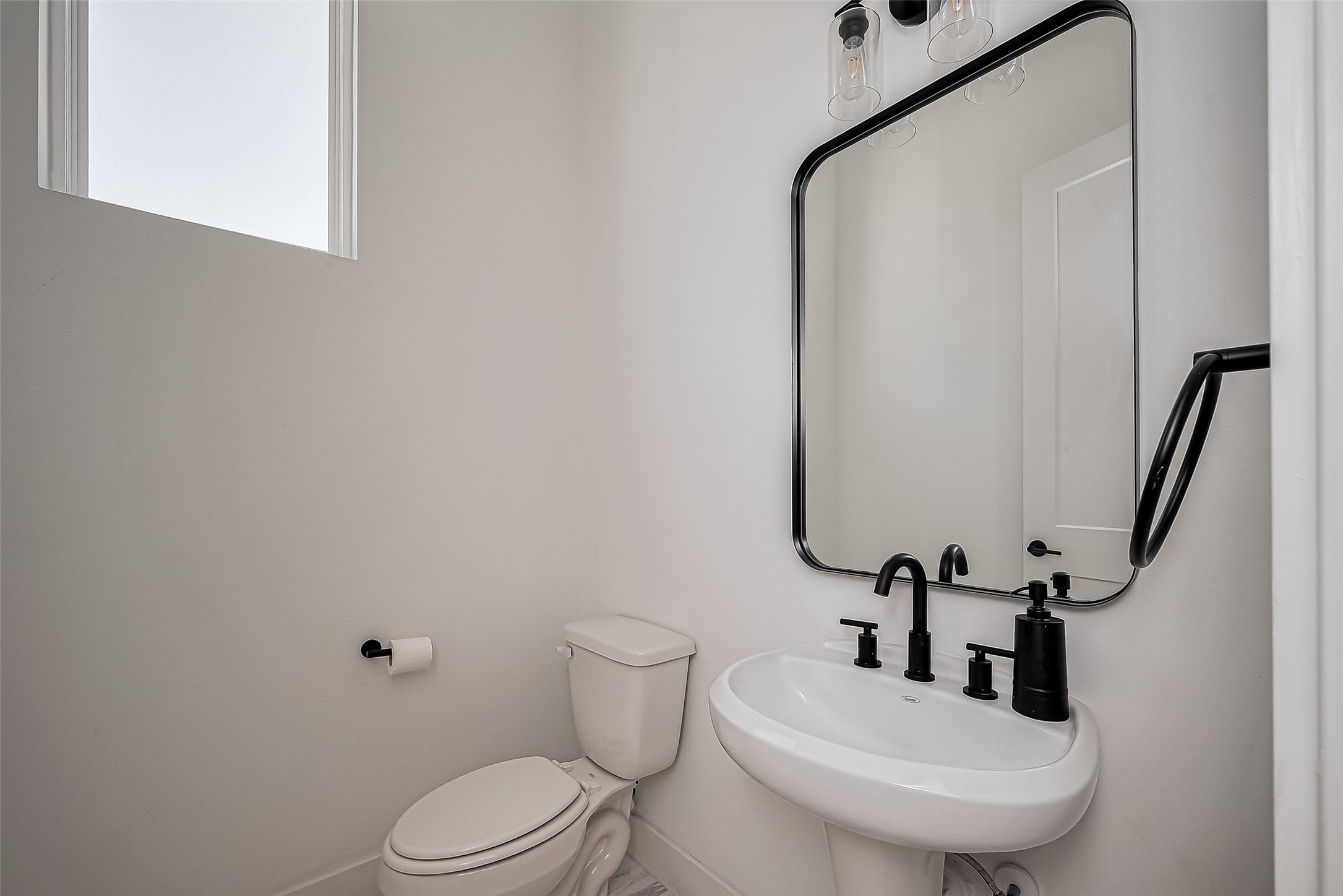 2518 Terry Street Property Photo 8