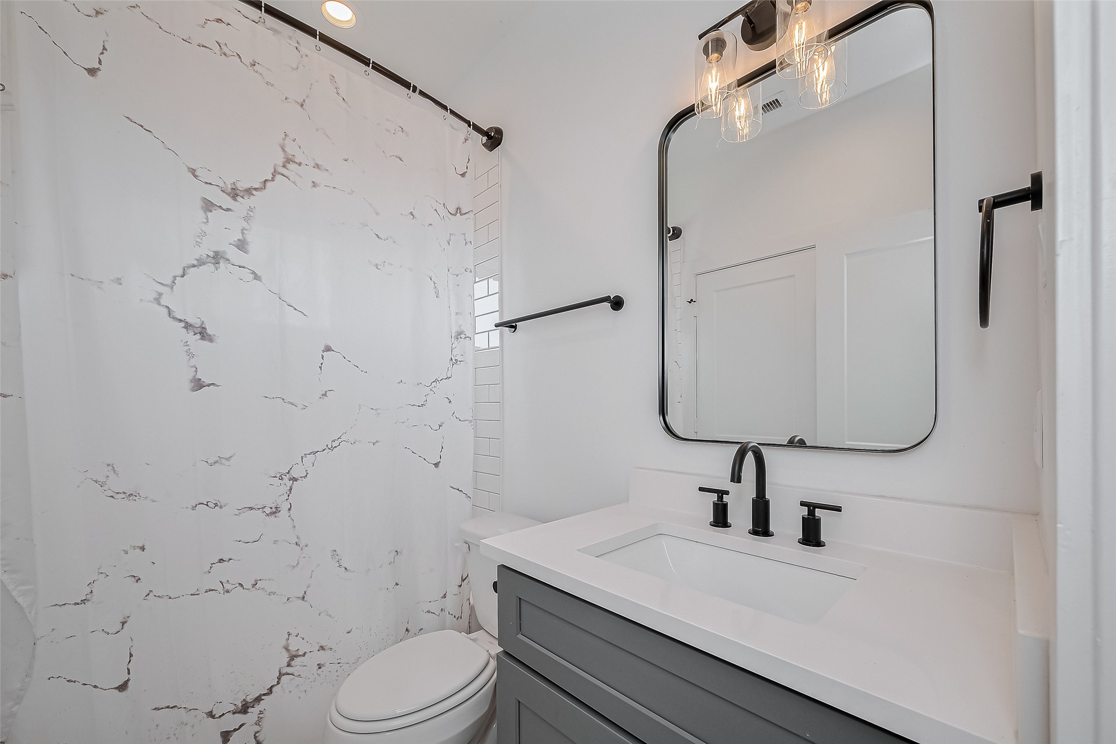 2518 Terry Street Property Photo 10