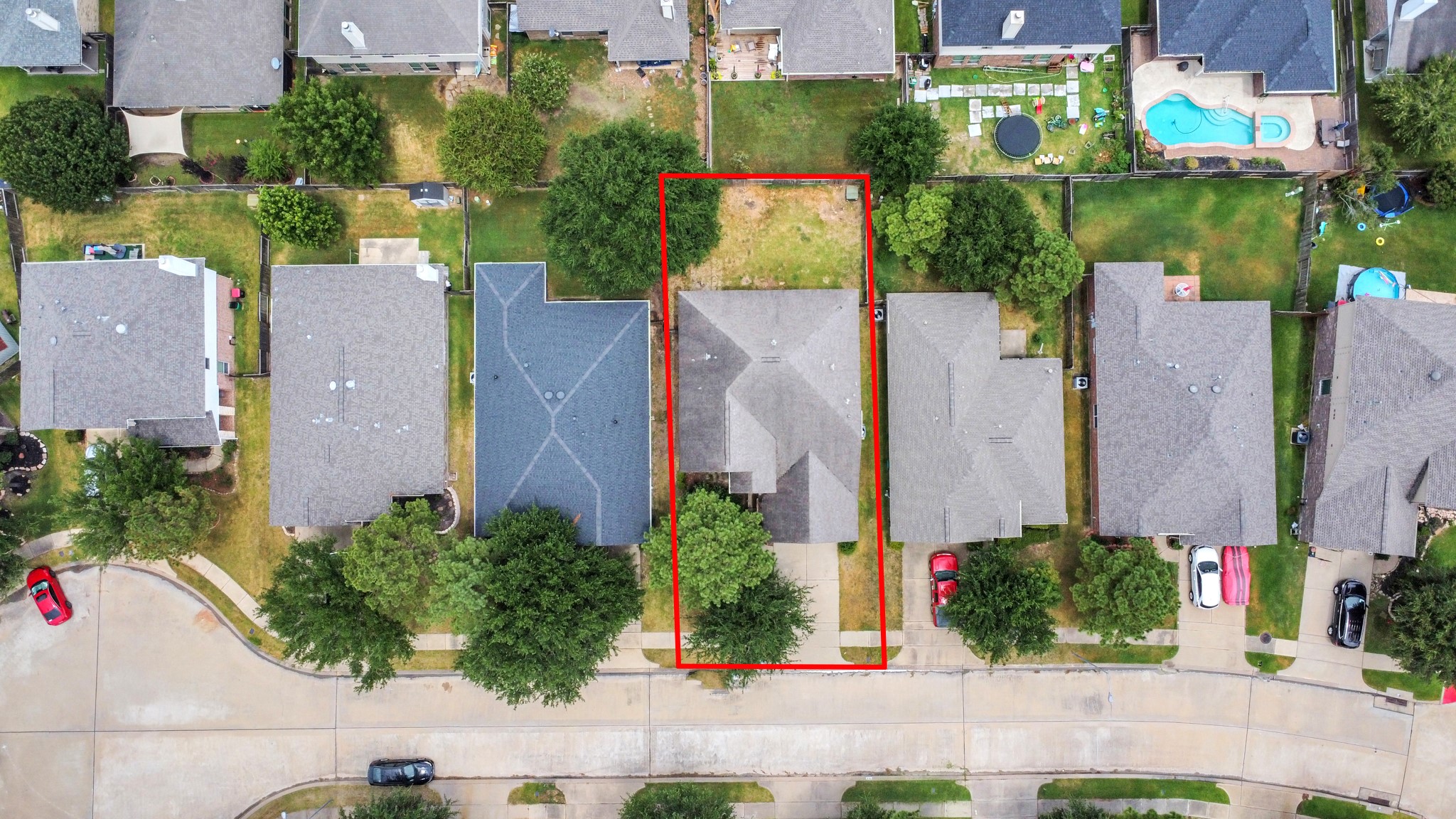 1914 Lenora Court Property Photo 1