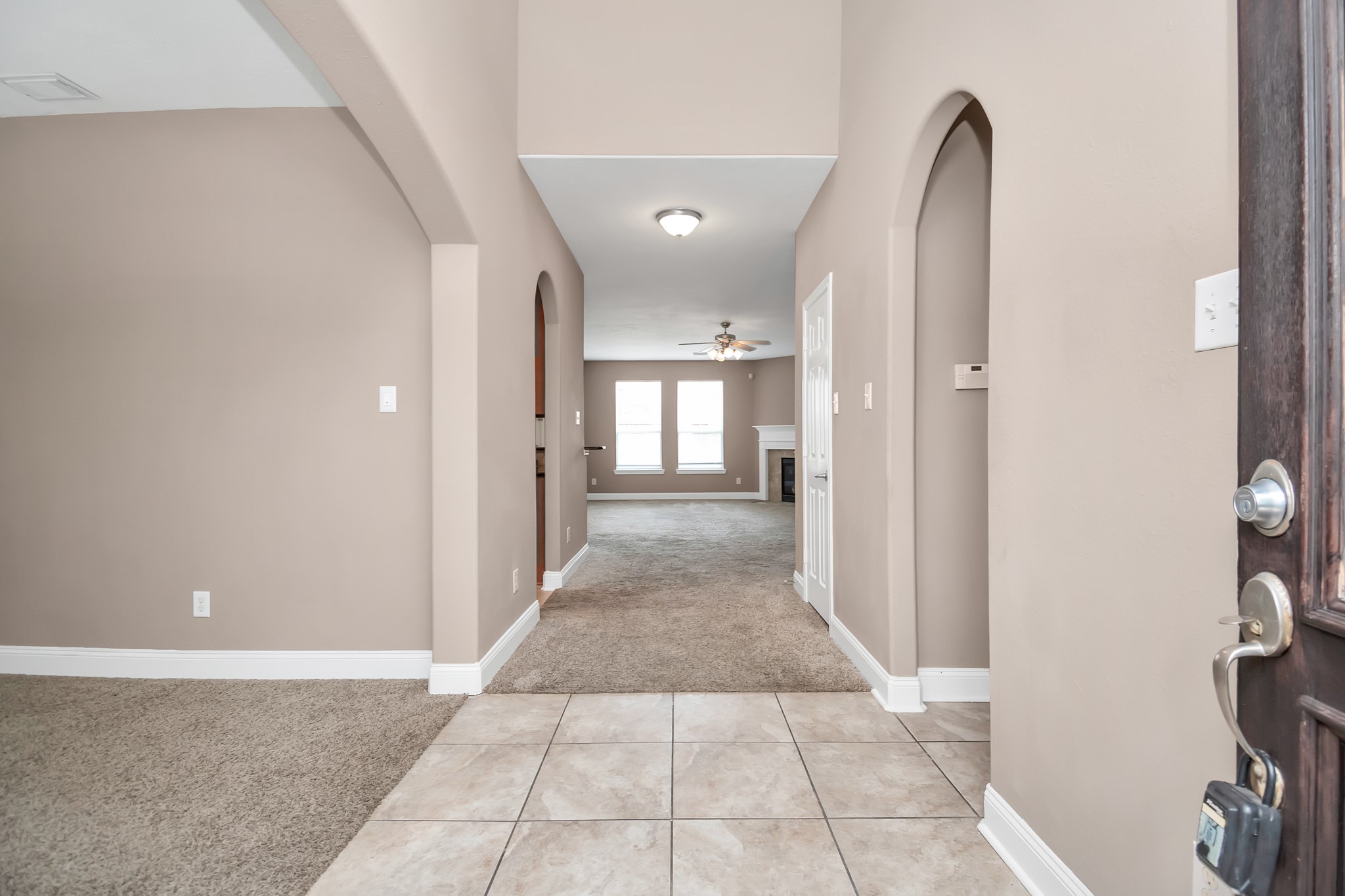 1914 Lenora Court Property Photo 3