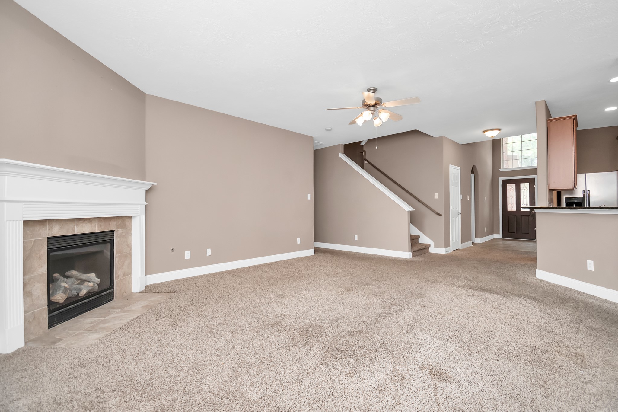 1914 Lenora Court Property Photo 7
