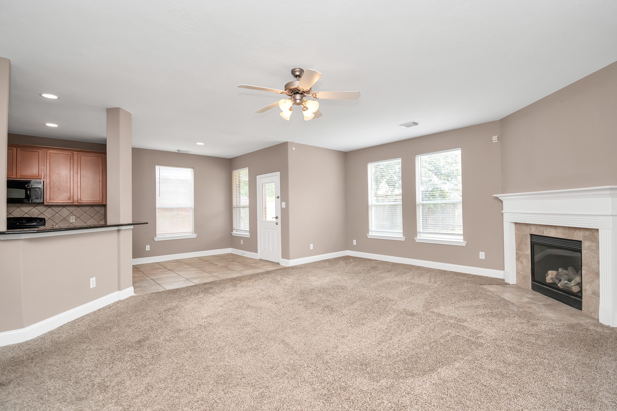 1914 Lenora Court Property Photo 8