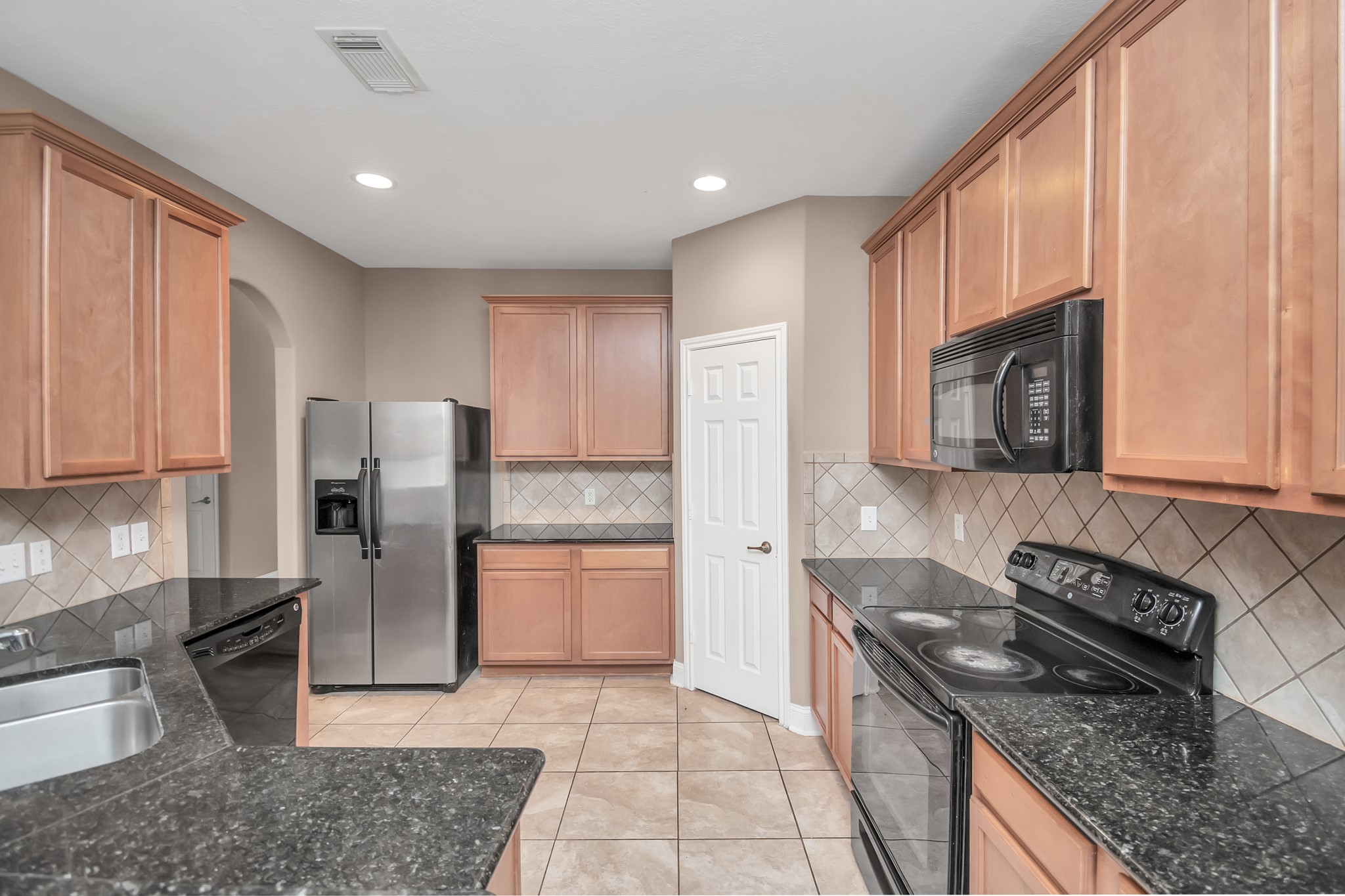 1914 Lenora Court Property Photo 11