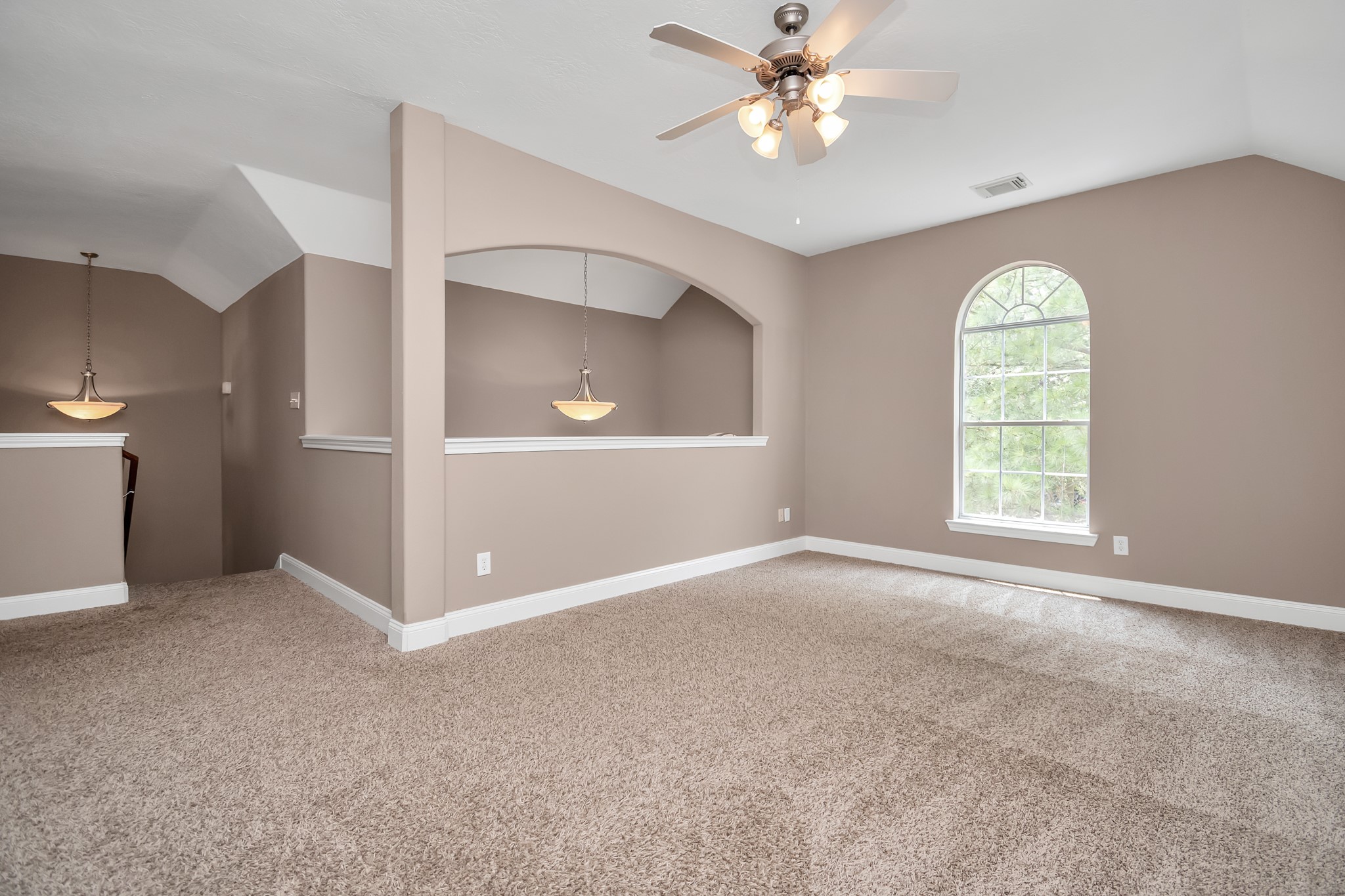1914 Lenora Court Property Photo 27