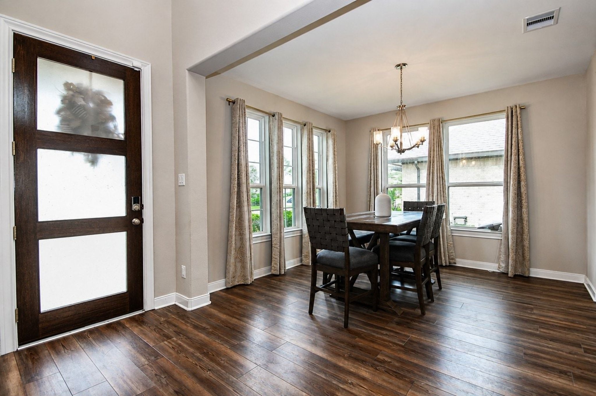 4819 Autumn Hills Trail Property Photo 3