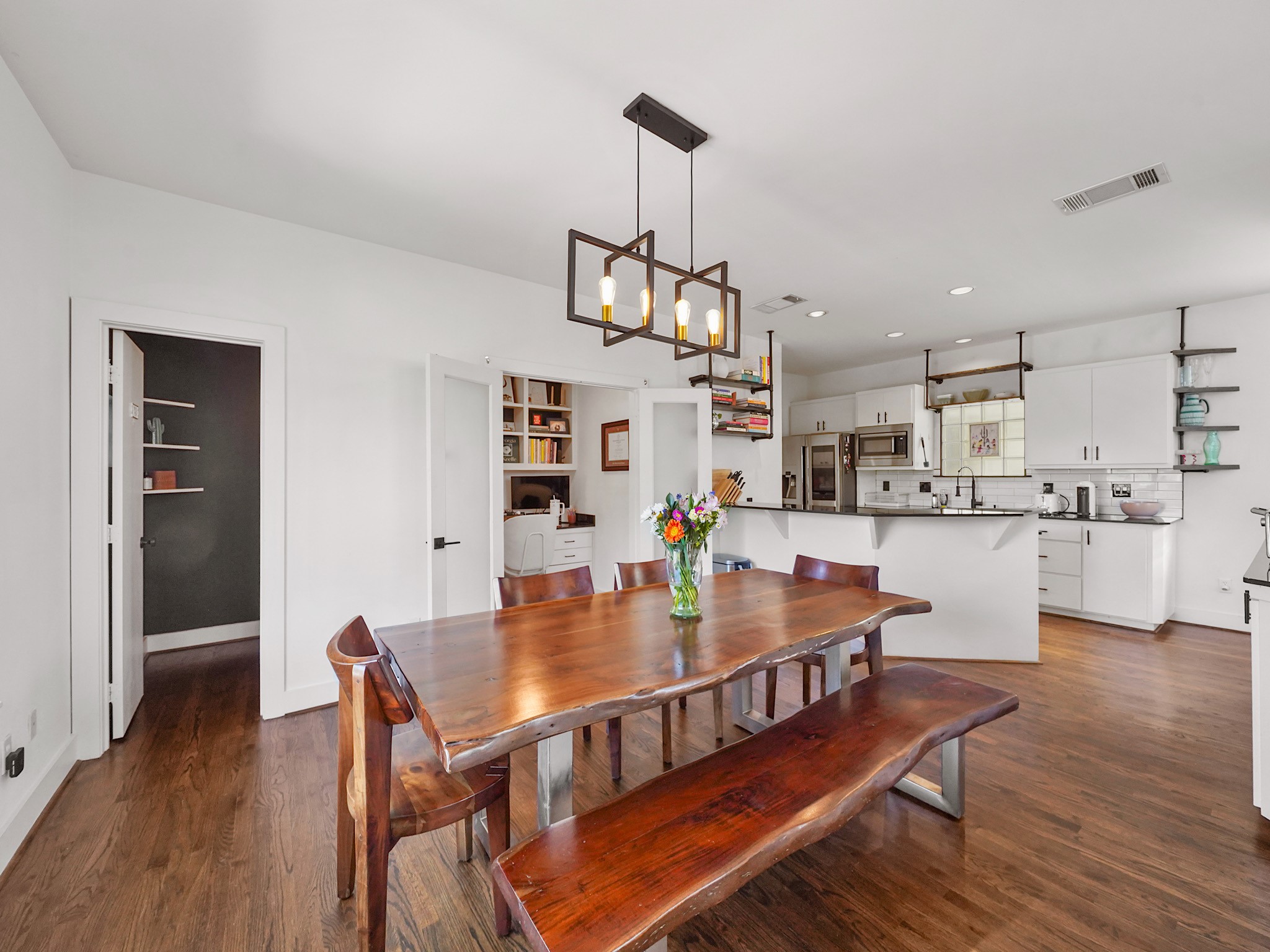 1231 Jackson Boulevard Property Photo 9