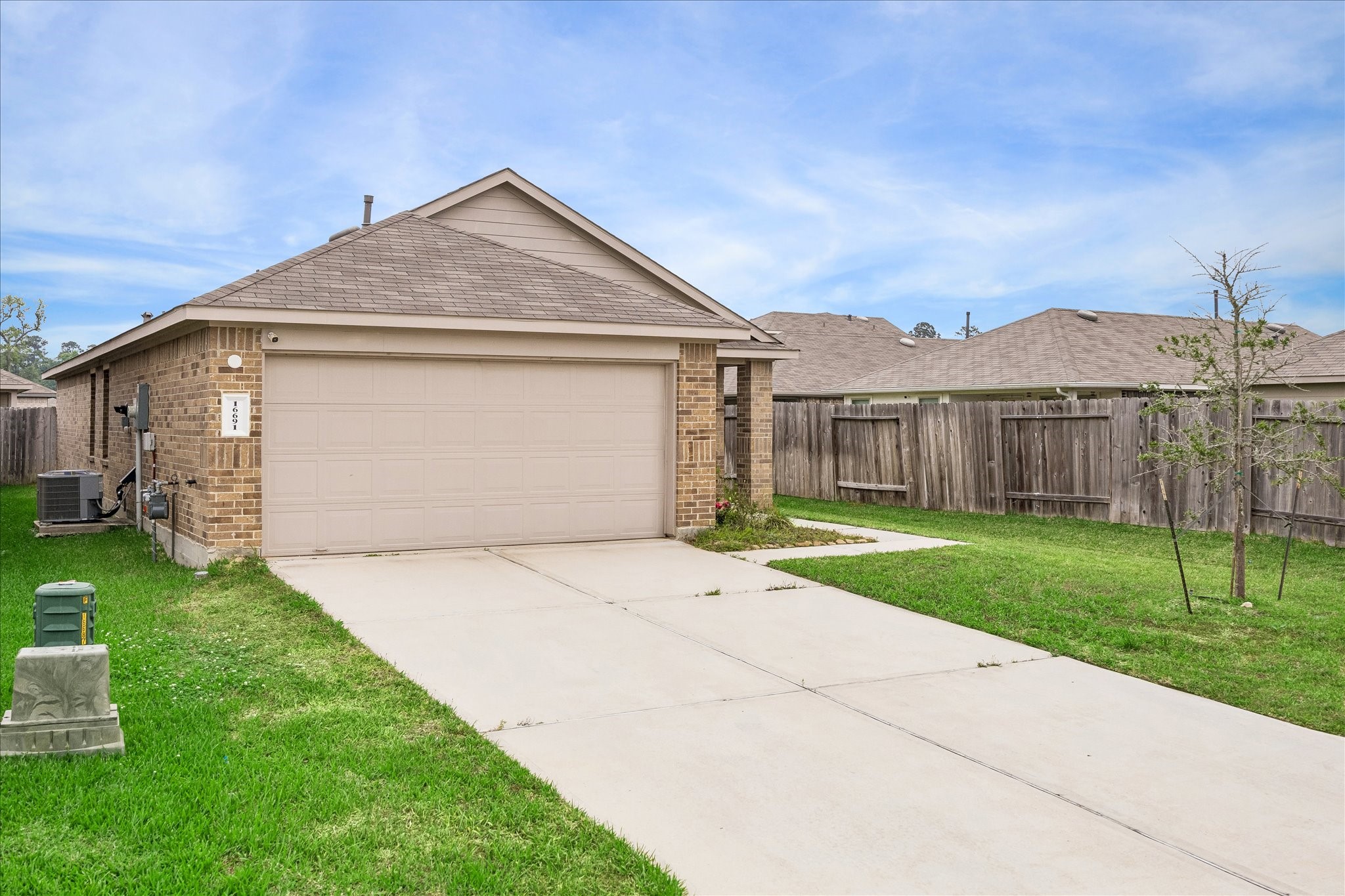 16691 Lonely Pines Drive Property Photo 6
