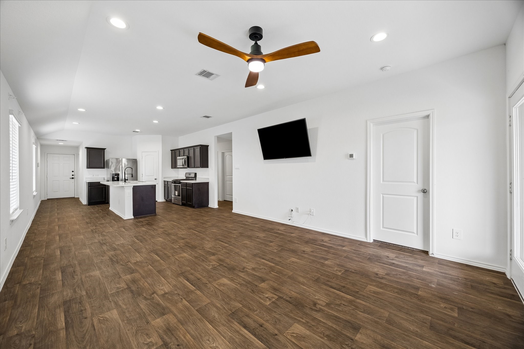 16691 Lonely Pines Drive Property Photo 10