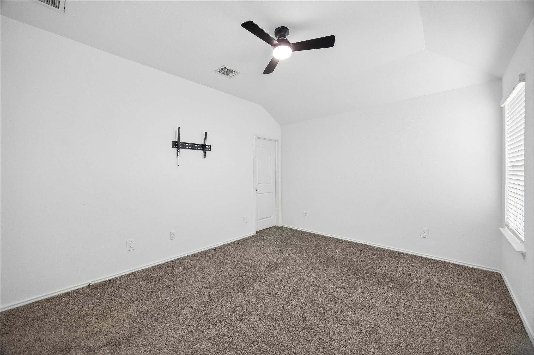 16691 Lonely Pines Drive Property Photo 15