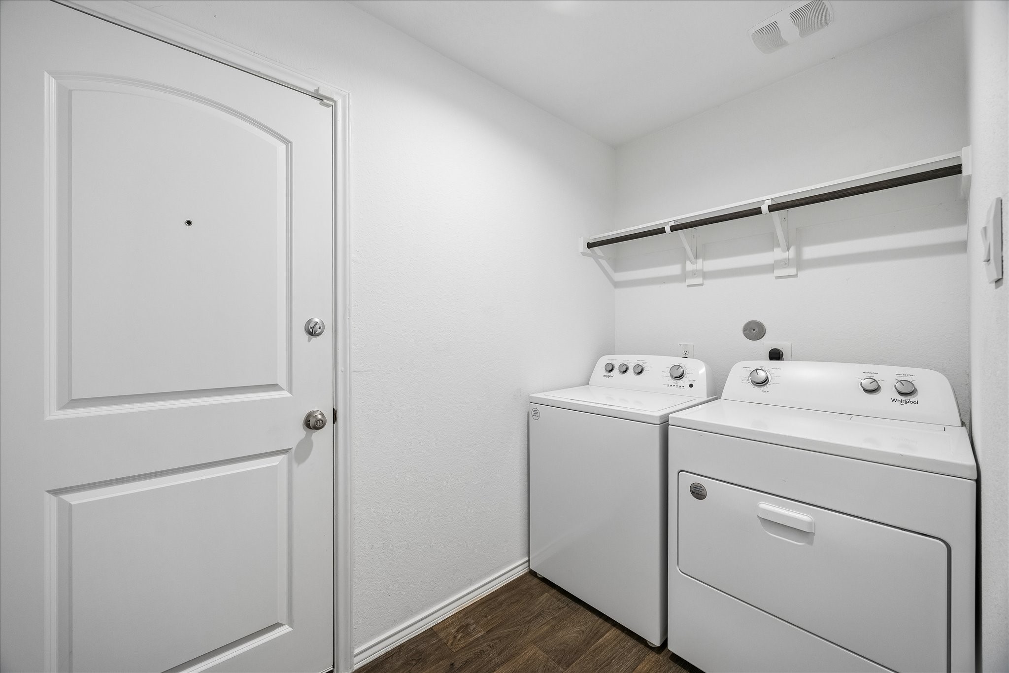 16691 Lonely Pines Drive Property Photo 24