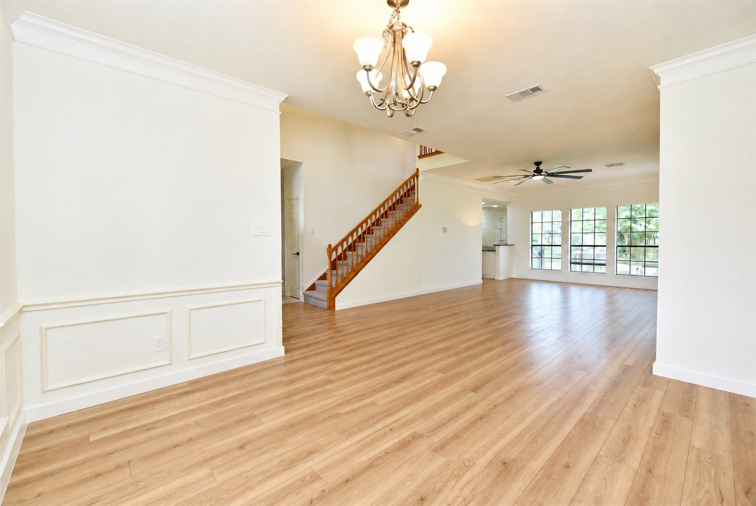 1110 Lake Estates Drive Property Photo 6