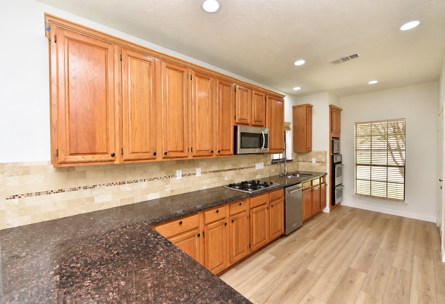 1110 Lake Estates Drive Property Photo 14