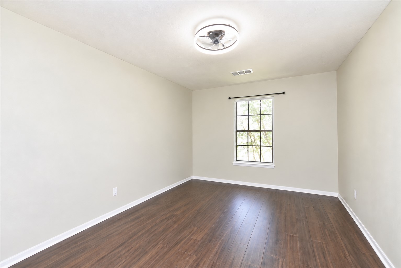 1110 Lake Estates Drive Property Photo 30