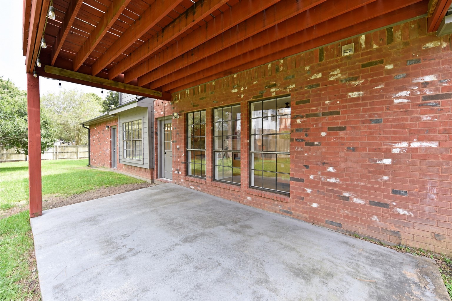 1110 Lake Estates Drive Property Photo 37