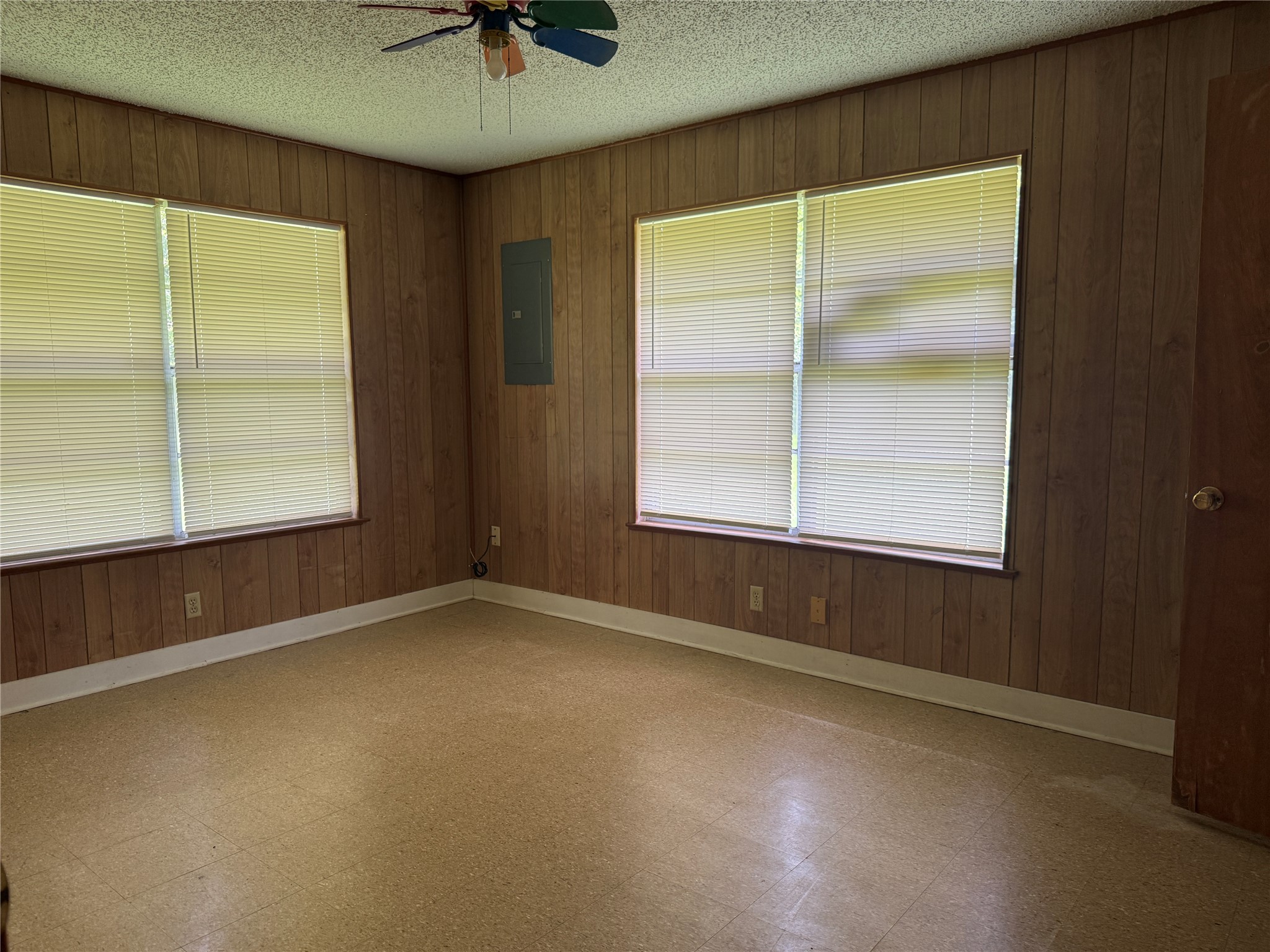 20702 Highway 36 Property Photo 8